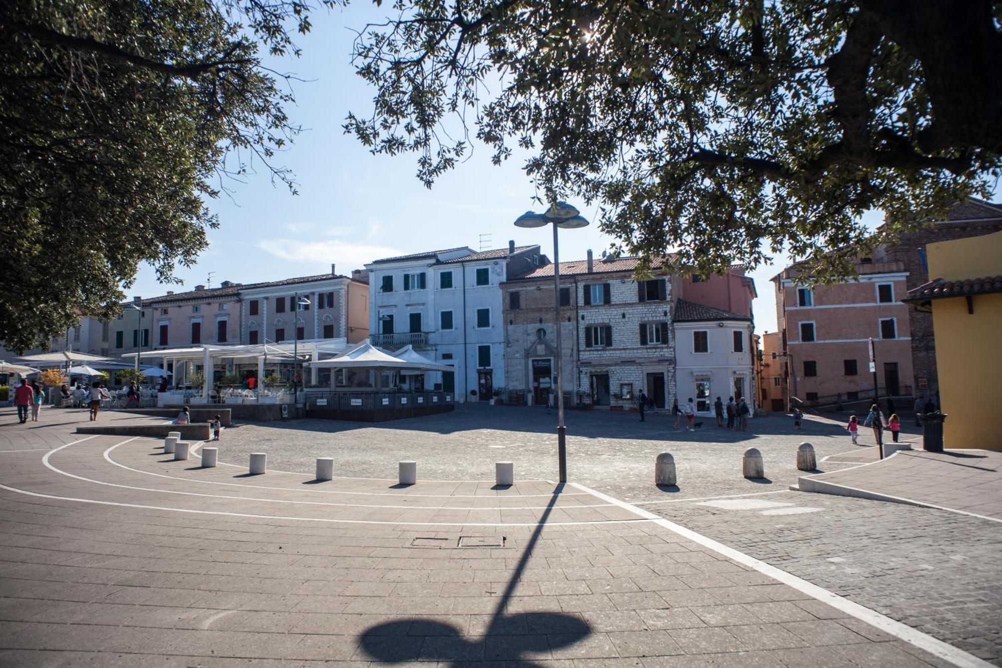 Alemar Sirolo Hotel Buitenkant foto